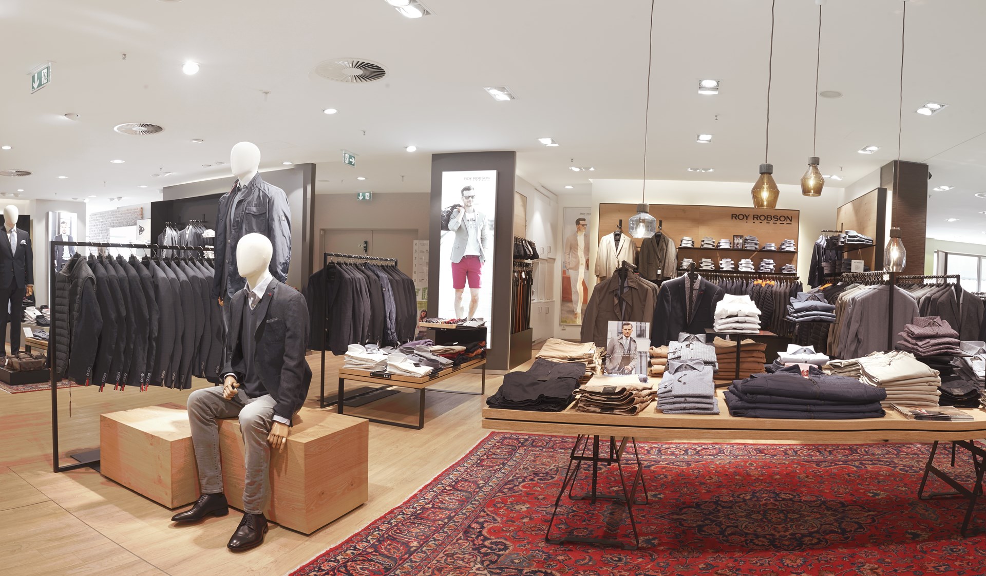 ROY ROBSON shop-in-shop